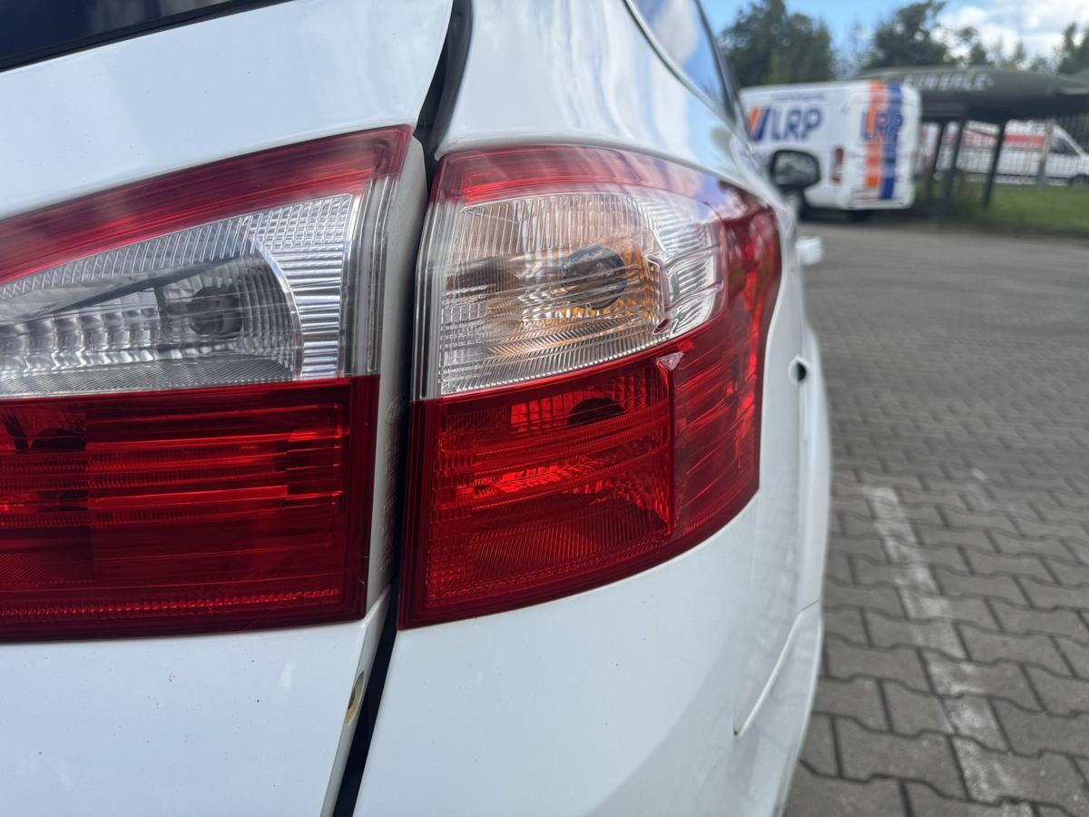Ford Focus 3 original R&uuml;cklicht R&uuml;ckleuchte Schlussleuchte rechts Kombi Bj.2012
